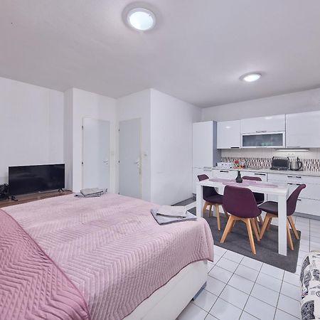 Relax Apartment Bratislava Exterior photo